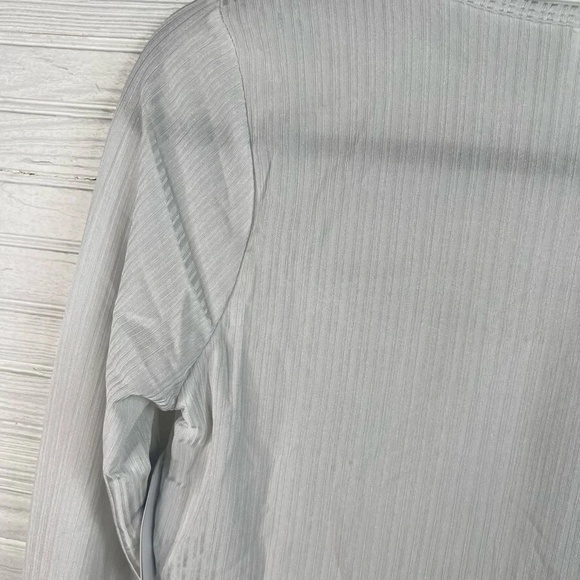 Abound Long Sleeve Cropped Cut Out Top Size L in Grey Fog NEW - Picture 11 of 14